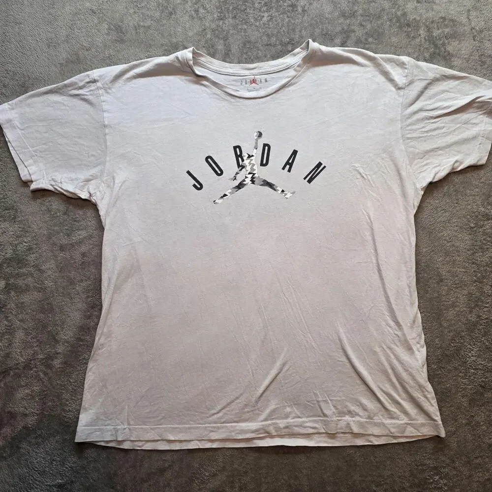 Jordan Shirt Mens XL White Jumpman Logo Graphic Basketball Tee T-Shirt